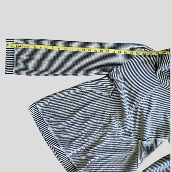 Anthropologie Maeve Oversized Black and White Striped Cowl Neck Top XS - Picture 10 of 10